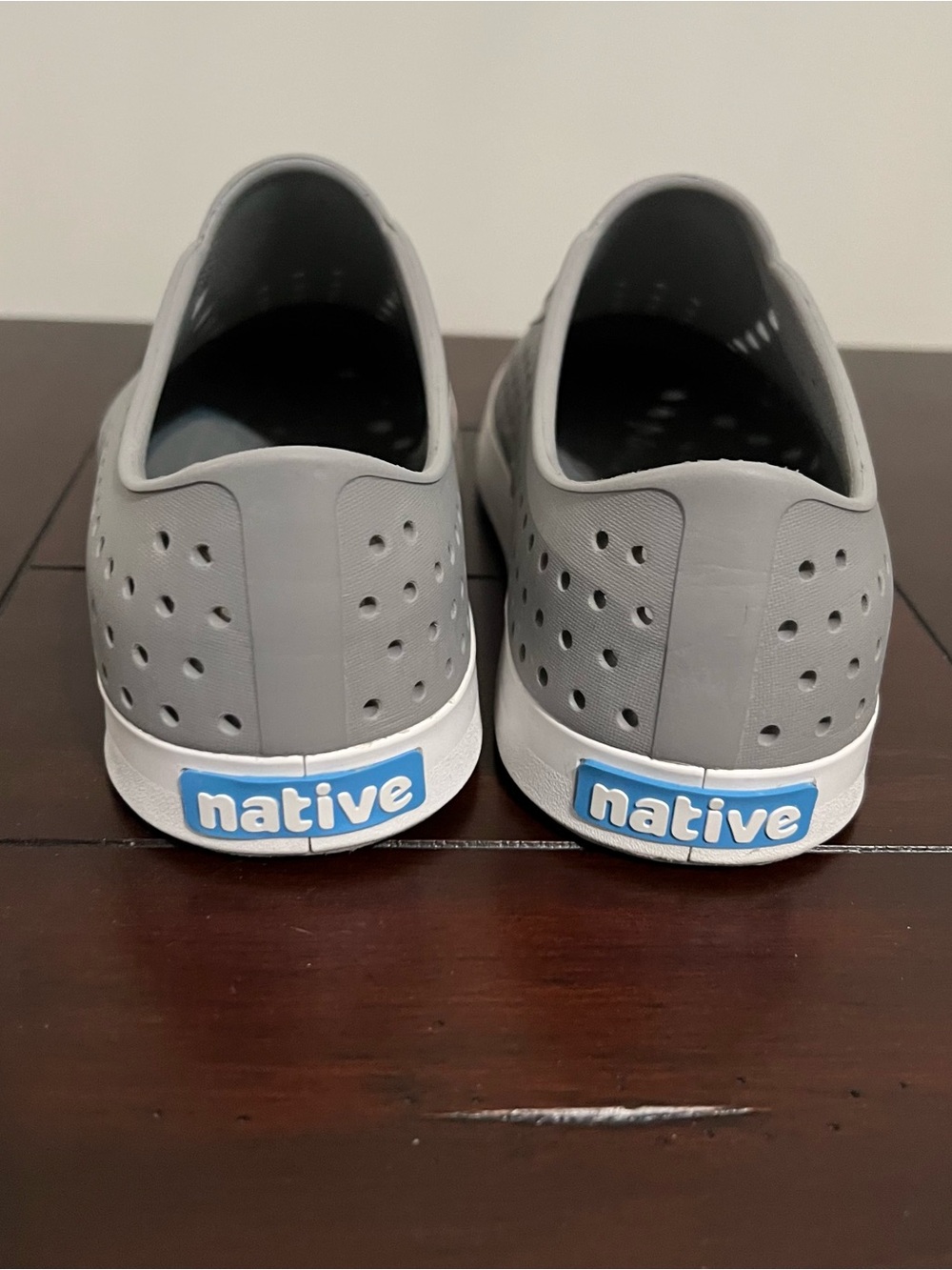 Native water shoes - W9/M7 - Picture 7 of 9